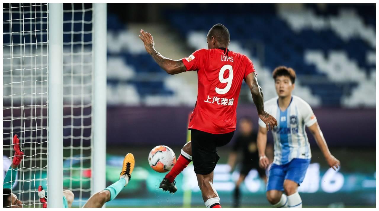 亚博体育-天津泰达俱乐部取得胜利，实现反弹